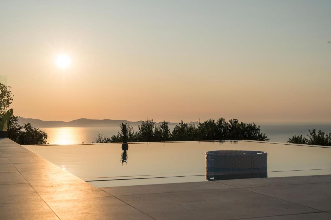 Villa Ekphrasis With Sea View And Jacuzzi Ravdhoukha Bagian luar foto