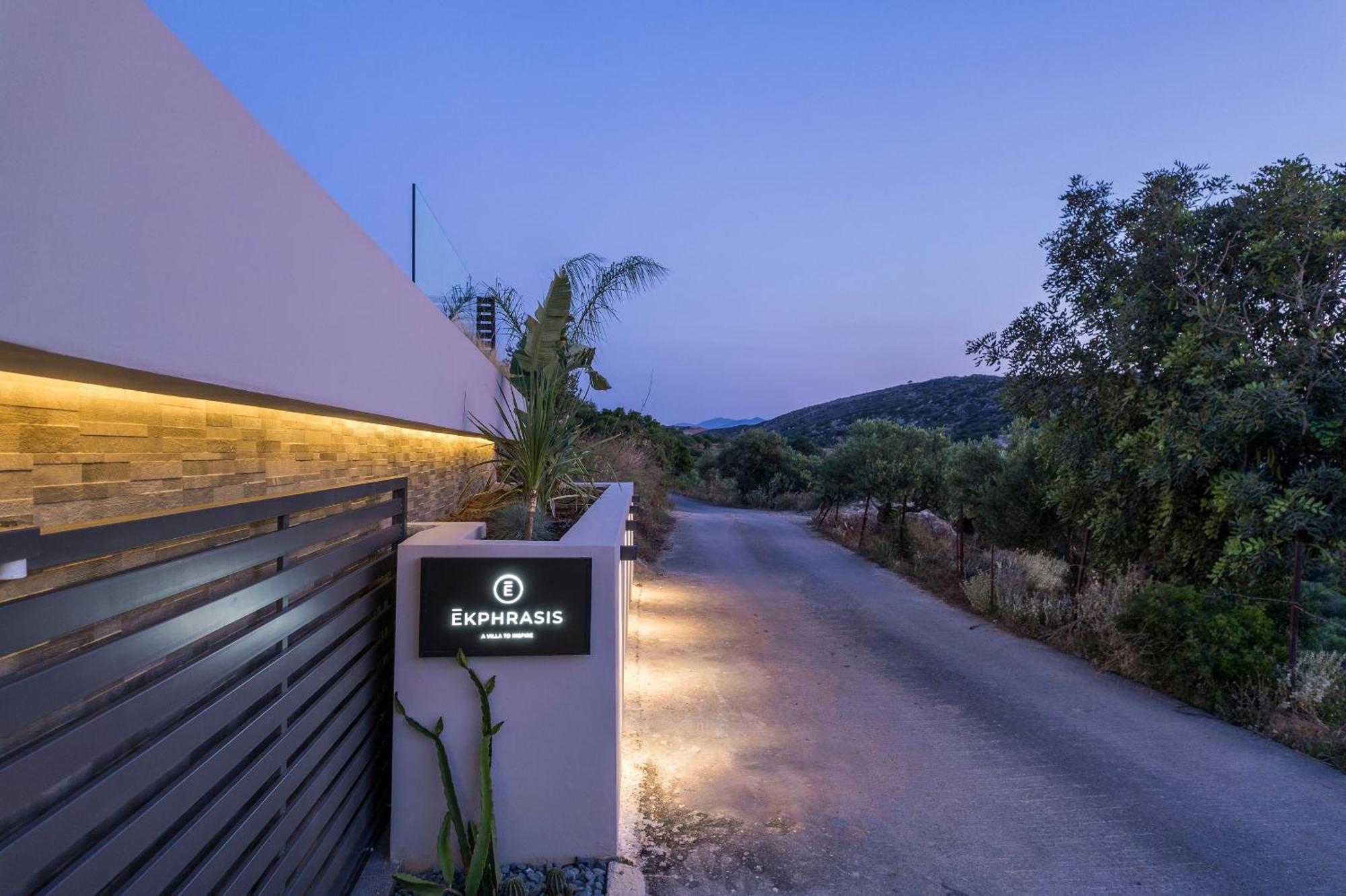 Villa Ekphrasis With Sea View And Jacuzzi Ravdhoukha Bagian luar foto